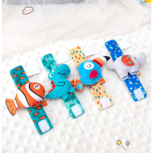 Baby wristband with jingling toy